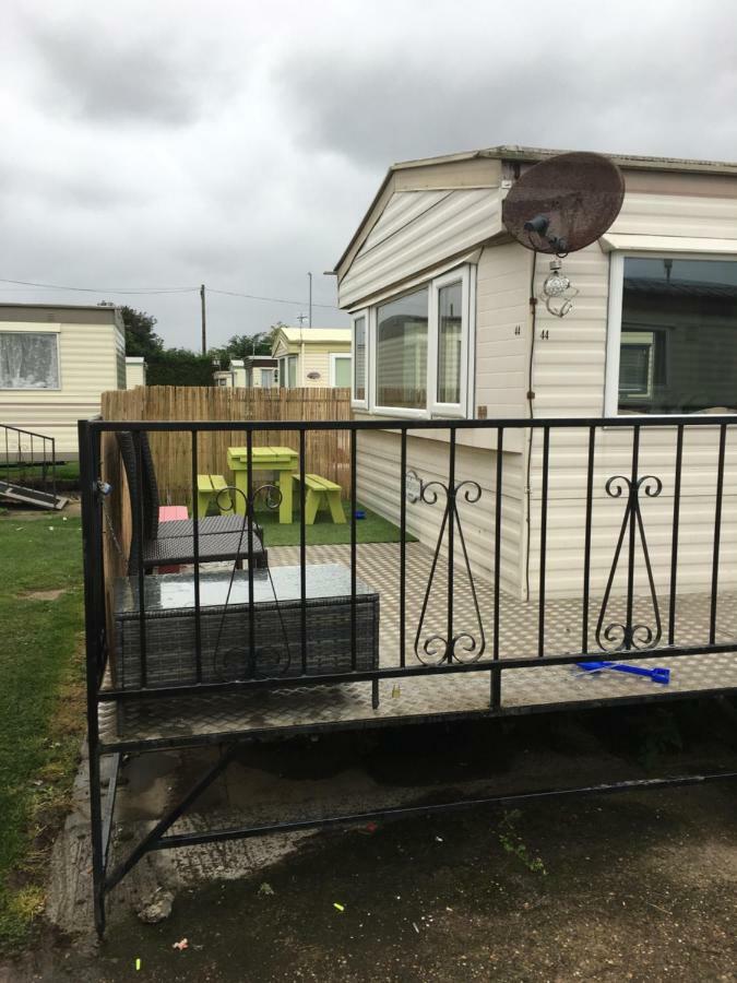 4 Bedroom Caravan Ingoldmells Skegness Bagian luar foto