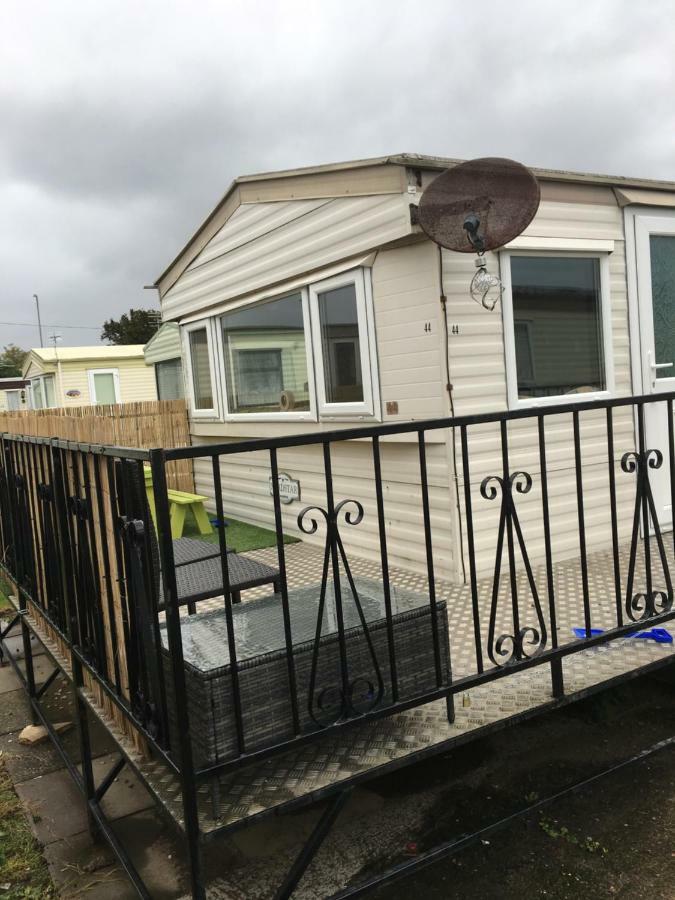 4 Bedroom Caravan Ingoldmells Skegness Bagian luar foto